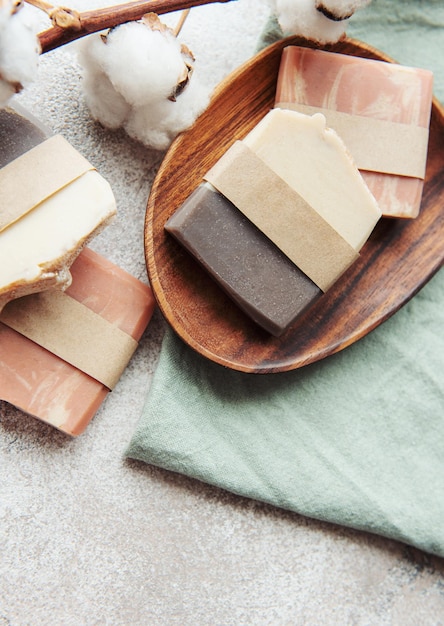 زيوت أساسية نقية